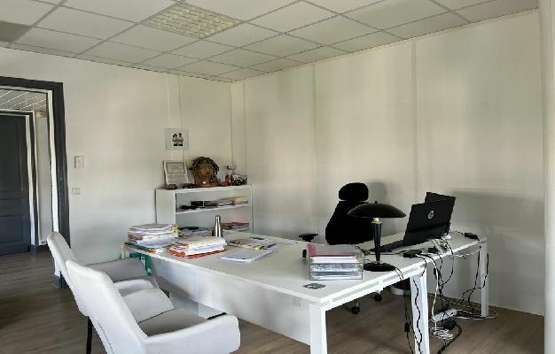 BUREAUX